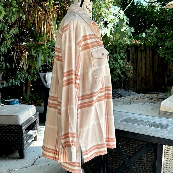 NWT Spell Basecamp Flannel in Musk size small - Picture 6 of 15